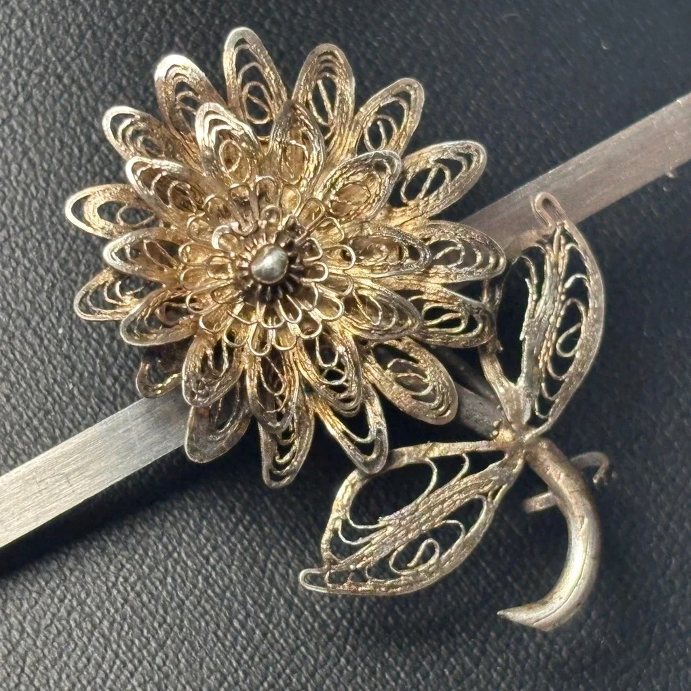 Brooch Silver Vintage Italy Filigree Flower Floral Leaf Pin 1.5 Inch